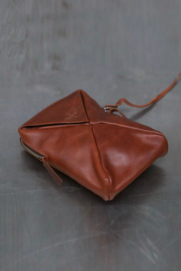 m.a+ Maurizio Amadei Envelope Waist Bag Artisan Italy MA-BE21 CUF1,0-RUST-F RUST